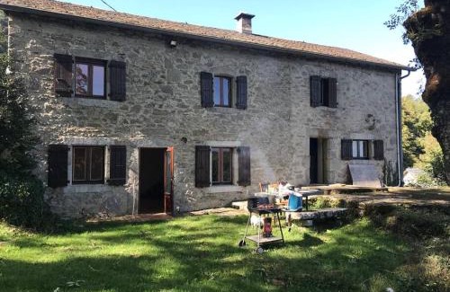 Le Bez House | Elegant Stone Retreat in Sidobre with Spa & Pet-Friendly
