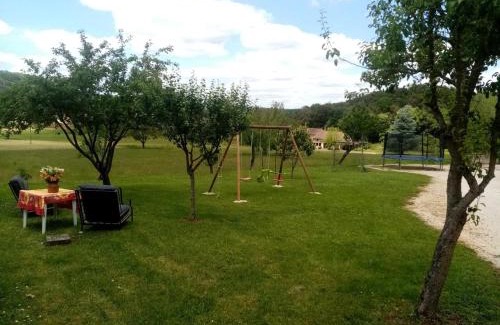 Calviac-en-Perigord House | Inviting Stone House with Garden Near Sarlat for Families