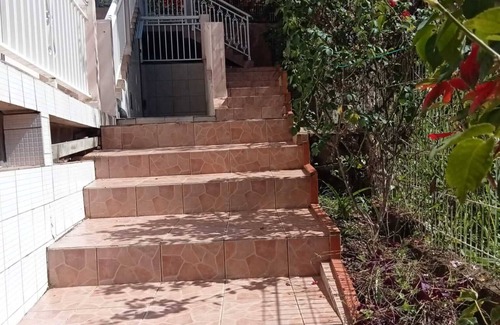 Le Morne-Vert House | Cozy Maison en Rez de Jardin, Just 10 Minutes from the Sea