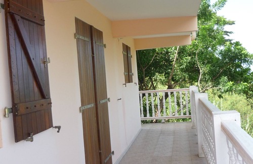 Le Morne-Vert House | Cozy Maison en Rez de Jardin, Just 10 Minutes from the Sea