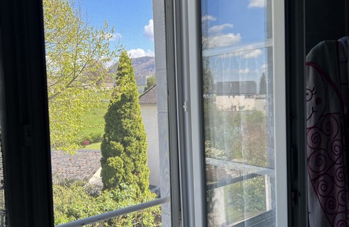 Sainte-Colome House | Family-Friendly Maison en Vallée Dossau near Gourette