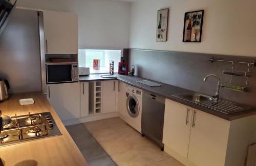 Gesnes-le-Gandelin House | Pet-Friendly Maison Ensoleillee with Oceanfront Pool Oasis