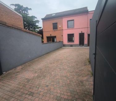 Charleroi House | Maison entière privée