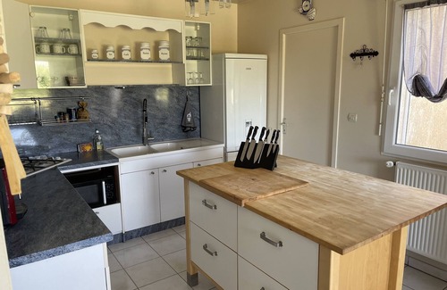 Port-en-Bessin-Huppain House | Discover Maison Familiale "L'abbé Garo" - Rated 9.6/10!