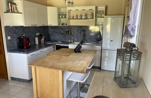 Port-en-Bessin-Huppain House | Discover Maison Familiale "L'abbé Garo" - Rated 9.6/10!