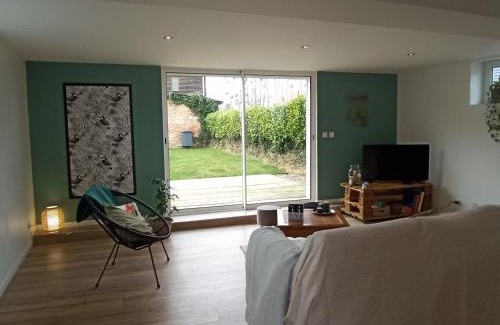 La Chapelle-du-Bourgay House | Family Retreat in the Countryside - Pet and Child Friendly