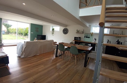 La Chapelle-du-Bourgay House | Family Retreat in the Countryside - Pet and Child Friendly