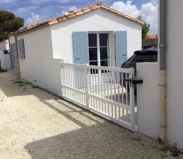 La Cotiniere House | Maison familiale à Saint-Pierre-d'Oléron avec jardin