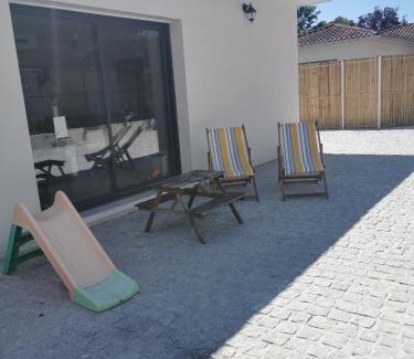 Andernos-les-Bains House | Family-Friendly Stay at Maison Familiale Andernos - 8.9/10