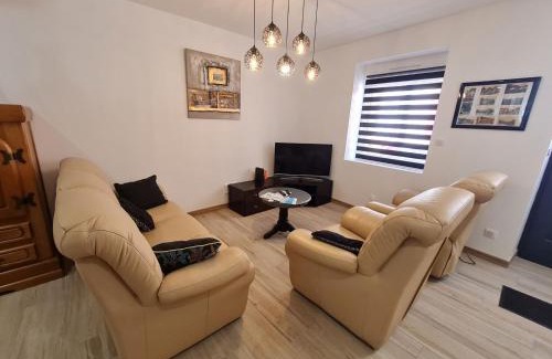 Raon-l'Etape House | Family Retreat in Raon-l'Étape with River Balcony