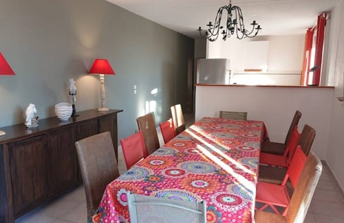 Portiragnes Villa | Family-Friendly Maison avec Piscine Privée et Vue Mer