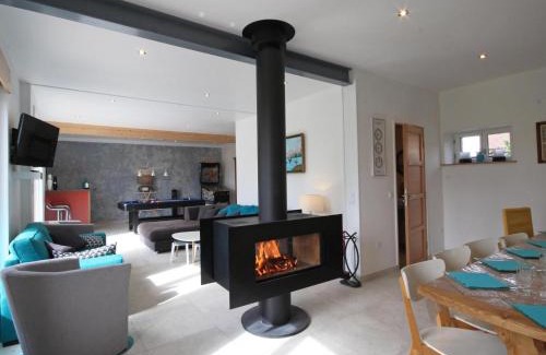 Moussonvilliers House | Family Retreat with Sauna, Games & Enclosed Garden in Perche