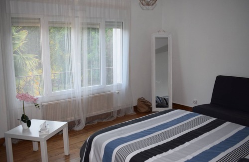 Etauliers House | Tranquil Family Retreat in the Heart of Nature