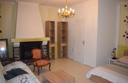 Etauliers House | Tranquil Family Retreat in the Heart of Nature