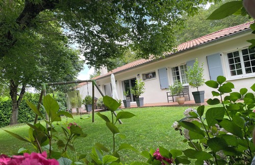 Latresne House | Your Family Retreat in a Peaceful Haven