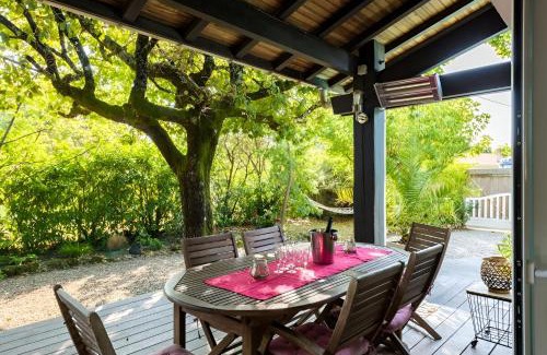 Lege-Cap-Ferret House | Maison familiale avec piscine au Cap Ferret Gîte chaleureux 5 chambres idéal pour familles avec enfants Proche plages pistes cyclables et forêt Calme confort et nature pour des vacances inoubliables proche Arcachon