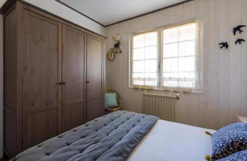 Lege-Cap-Ferret House | Maison familiale avec piscine au Cap Ferret Gîte chaleureux 5 chambres idéal pour familles avec enfants Proche plages pistes cyclables et forêt Calme confort et nature pour des vacances inoubliables proche Arcachon