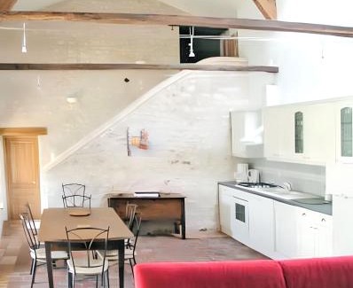 Braslou House | Peaceful Family Retreat Near Braslou with Garden Access
