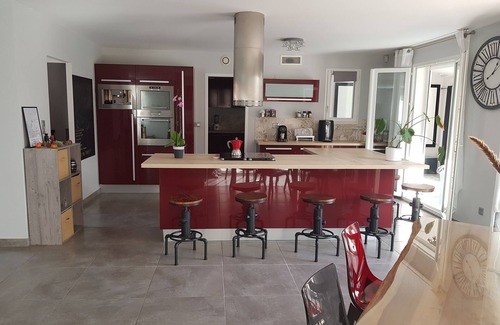 Pollestres House | Family Retreat: Pool, Spa & Cinema Near Gorgeous Beaches