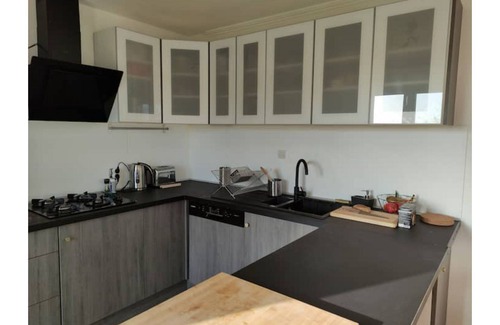 Finistere House | Family-Friendly Maison Proche Mer with Kitchen Amenities