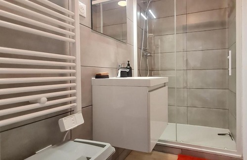 Mont-l'Etroit House | Maison familiale rénovée avec wifi, proche de sites historiques - FR-1-584-371