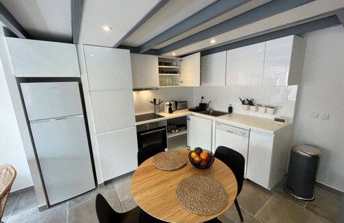 Vernon House | Family-Friendly Maison Familiale with Outdoor Courtyard