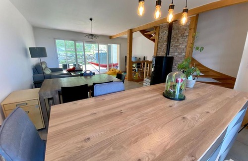 Publier House | Family-Friendly Maison with Lake View & Garden, Near Skiing