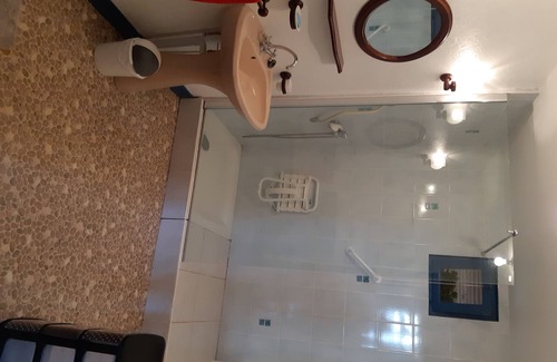 Troyes House | Explore Maison Faubourg Croncels: Guest Rated 7.4/10