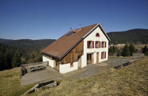 Le Grand Valtin Cabin | Discover Maison forestière de SCHMALICK: Family-Friendly Retreat