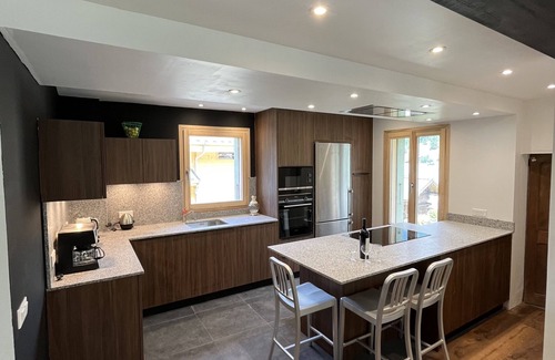 Les Contamines-Montjoie House | Elegant Maison Savoyarde: Top-Rated Stay with Kitchen Access