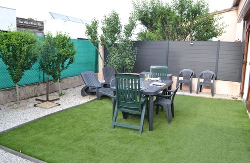 Saint-Bauzille-de-Putois House | Cozy Maison Proche de l Herault with Family-Friendly Kitchen