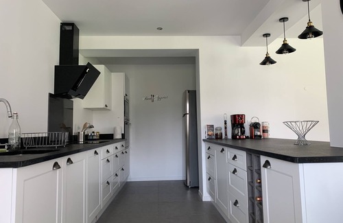 Saint-Jean-Pied-de-Port House | Indulge at Maison ITURRI ONDOAN: Outdoor Spa & Hot Tub