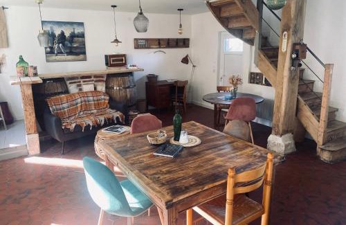 Saint-Pierre-de-Manneville Bed & Breakfast | Discover La Folie Douce: Top-Rated Guesthouse with Dining