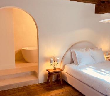 Champniers-et-Reillac Bed & Breakfast | Guest Rated 10/10 at Maison G.H. – Pet and Child Friendly Stay