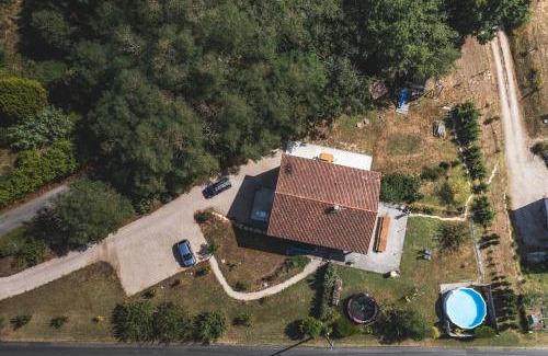 Beauvais-sur-Tescou House | Enjoy Family Fun at Maison Galine with Pool & Play Area