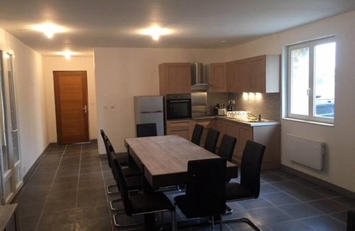 Roisey House | Spacious Maison Grande Capacité with Family-Friendly Amenities