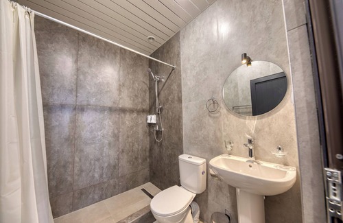 Kentron Hotel | Maison Heritage Hotel