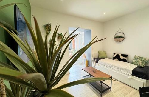 Clermont Ferrand City Centre Apartment | Central Maison for 20 Guests - Perfect Family Getaway
