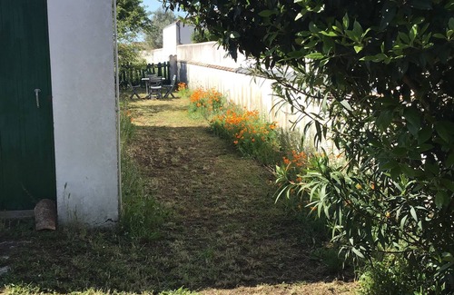 Sainte-Marie-de-Re House | Discover Maison Idéalement Située: Pet-Friendly Luxury Escape
