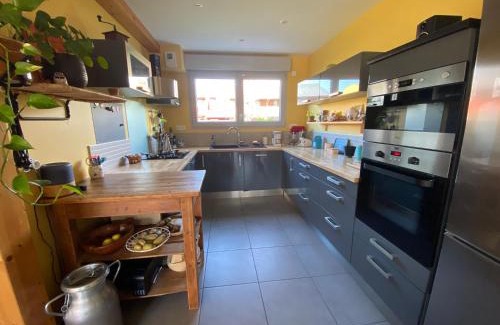 Maillets - Bellevue Villa | Cozy Maison Near Parade with Garden and Cathedral Views