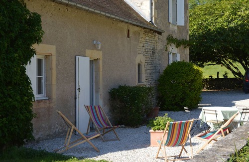 Urzy House | Family-Friendly Retreat Surrounded by Nature in Burgundy