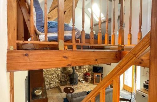 L'Epinay-le-Comte House | Relaxing Country Retreat with Spa Near Orchards & Medieval City