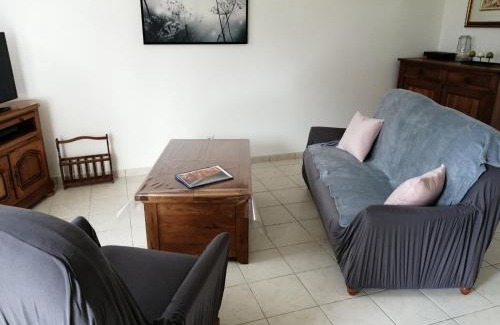 Lailly-en-Val House | Independent Maison: Child-Friendly Retreat with 9.2 Rating