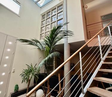 Grand Parc-Paul Doumer Apartment | Stylish Independent Home in Central Bordeaux - 4 Stars