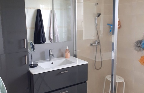 Bantanges House | Discover Maison Individuelle: Pet-Friendly Family Retreat