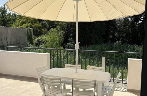 Ghisonaccia House | Family Home Steps from the Beach with Spa & Breakfast