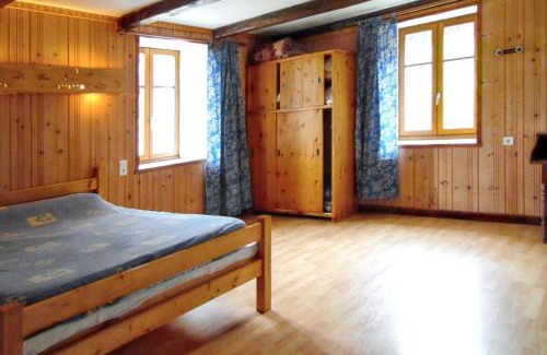 Septmoncel House | Charming Maison with Garden & Free Wi-Fi in Septmoncel