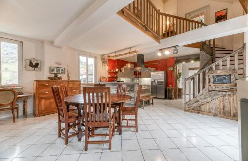 Theys House | Relaxing Maison Jacuzzi-Sauna at Station 7 Laux