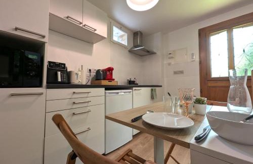 Meaux Apartment | Cozy Maison & Jardin Near Disney in Val d'Europe, Paris