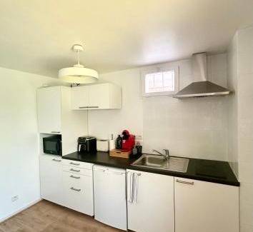 Meaux Apartment | Cozy Maison & Jardin Near Disney in Val d'Europe, Paris